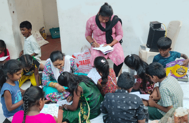 El-Roi Foundation volunteers helping people